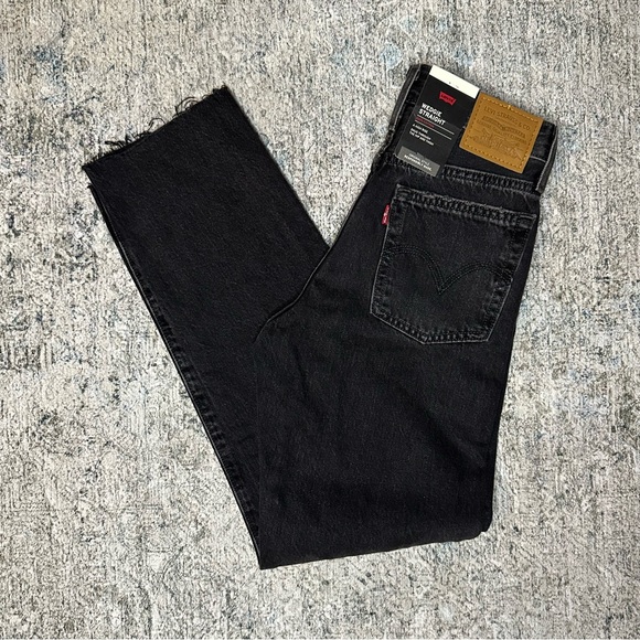 🆕 Levi’s WEDGIE STRAIGHT FIT Size 24 - Picture 1 of 5